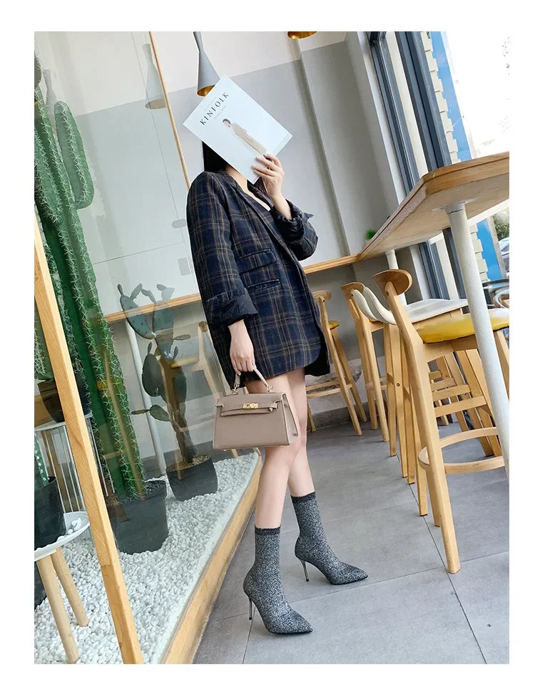 YBQJOO Women's Chelsea Boots – Pointed Toe, Ultra-High Heel, Sexy and Stylish Winter Footwear