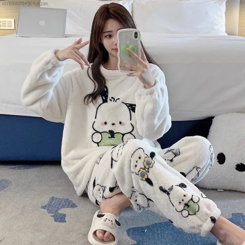MINISO Korean Style Women's Autumn/Winter Hello Kitty Cartoon Fleece Pullover & Ankle-Length Sleepwear Set