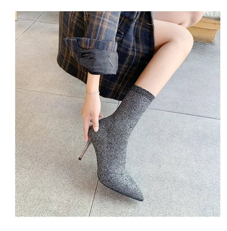 YBQJOO Women's Chelsea Boots – Pointed Toe, Ultra-High Heel, Sexy and Stylish Winter Footwear