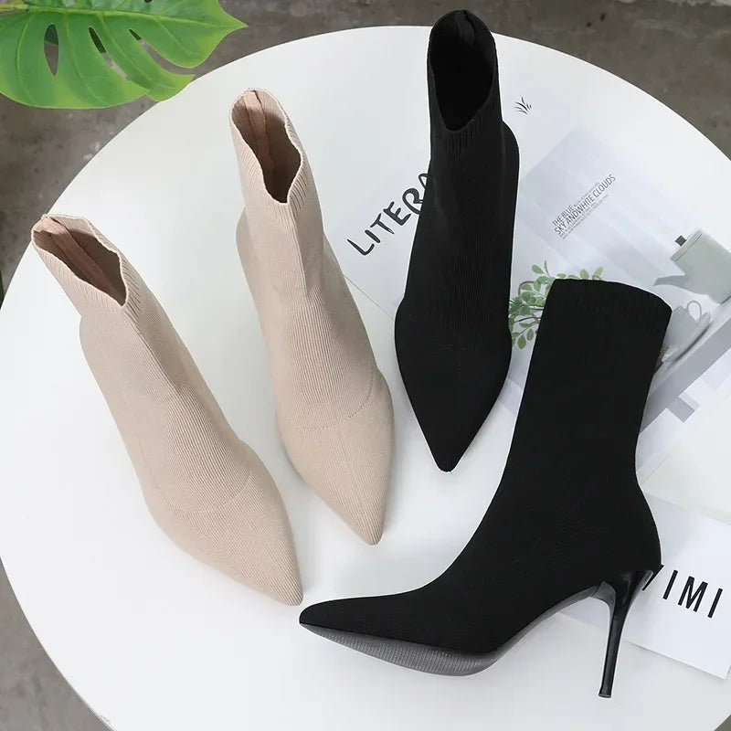 YBQJOO Women's Chelsea Boots – Pointed Toe, Ultra-High Heel, Sexy and Stylish Winter Footwear