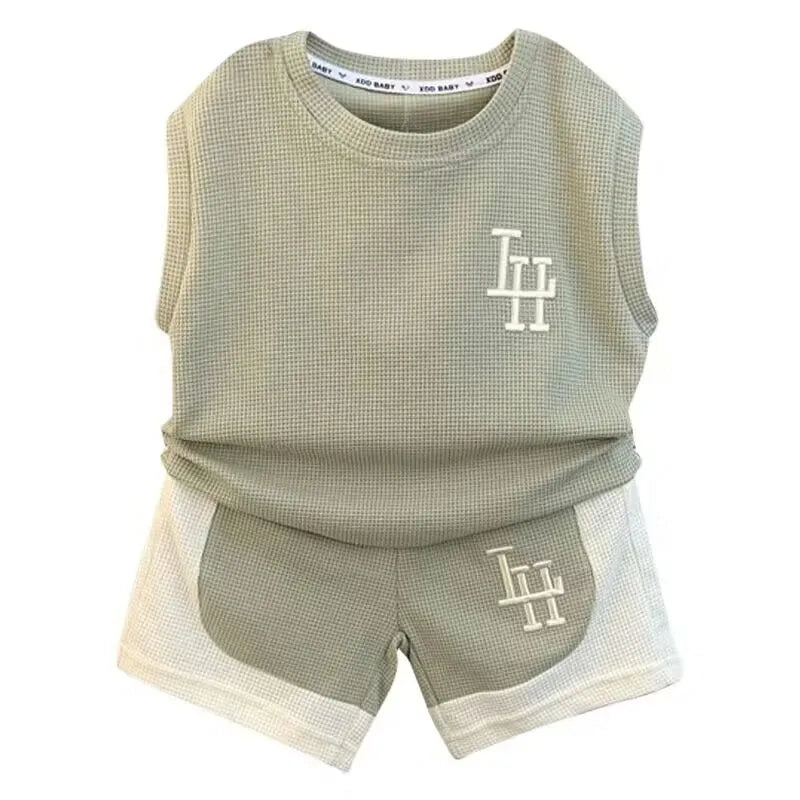 Unisex Kids’ Summer Outfit Set – Sleeveless Letter Print Pullover Top & Shorts (Ages 4–6)