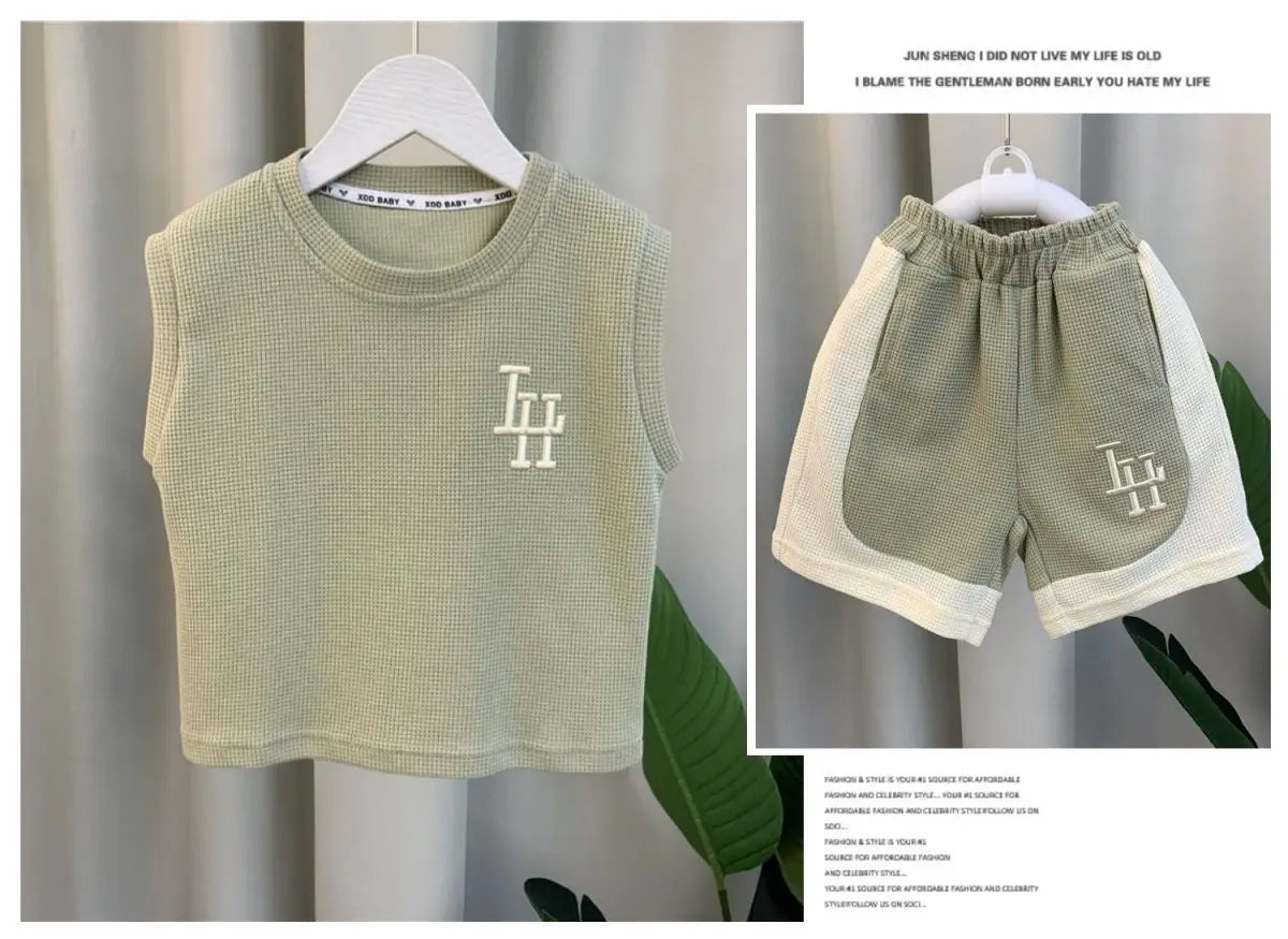 Unisex Kids’ Summer Outfit Set – Sleeveless Letter Print Pullover Top & Shorts (Ages 4–6)