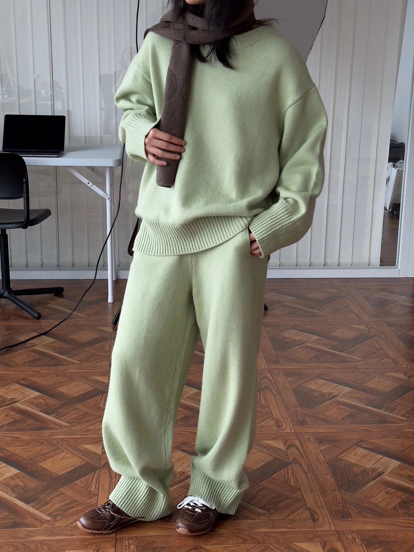 NoEnName_Null Women's Winter Splice Plush Scarf – Stylish & Cozy Casual Accessory