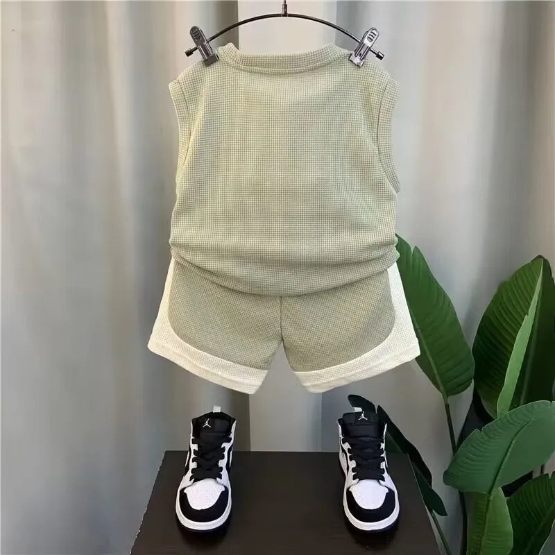 Unisex Kids’ Summer Outfit Set – Sleeveless Letter Print Pullover Top & Shorts (Ages 4–6)