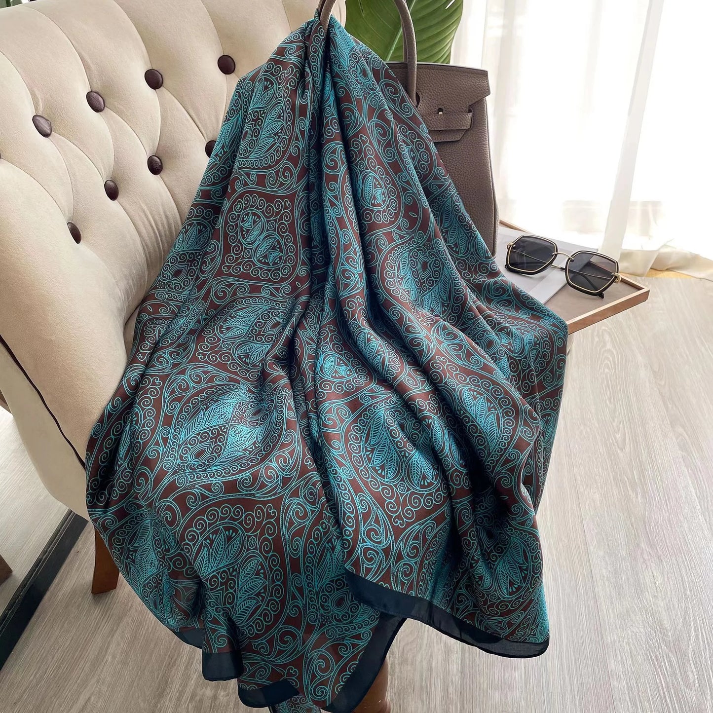 NoEnName_Null Cartoon Print Silk and Polyester Scarf for Women – Stylish Shawl and Scarf for Casual Wear