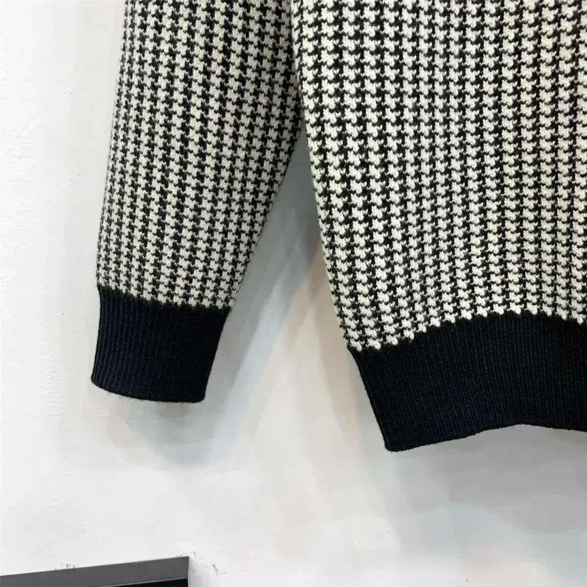 Shangkaka Men’s Autumn & Winter Patchwork Knit Sweater - Thick, Comfortable Pullover