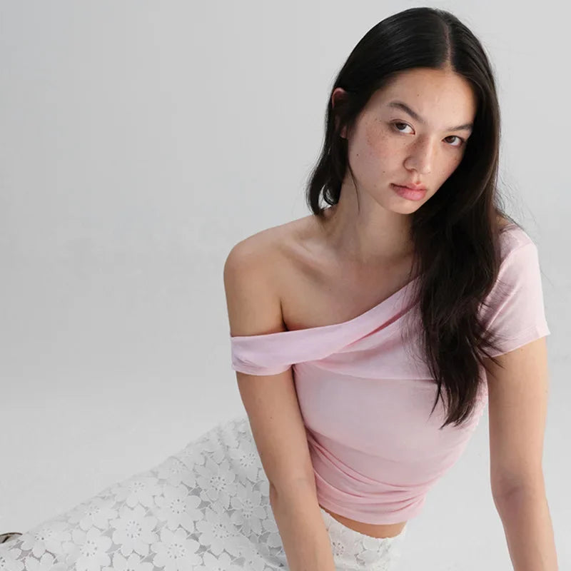Vamos Todos Y2K Asymmetrical Skew Collar Slim Fit Tee for Women – Streetwear Summer Top