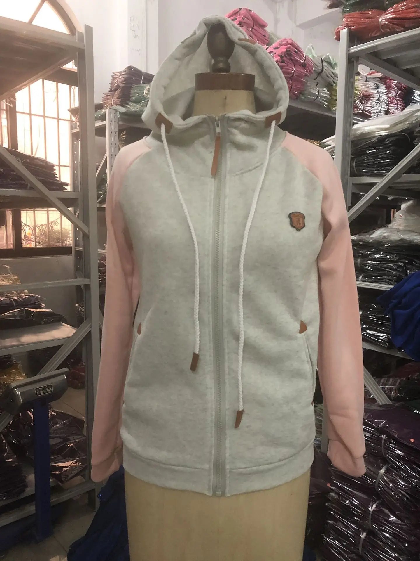 Btsukimi Women's Slim Fit Hooded Zip-Up Sweatshirt - Casual Spring & Autumn Jacket
