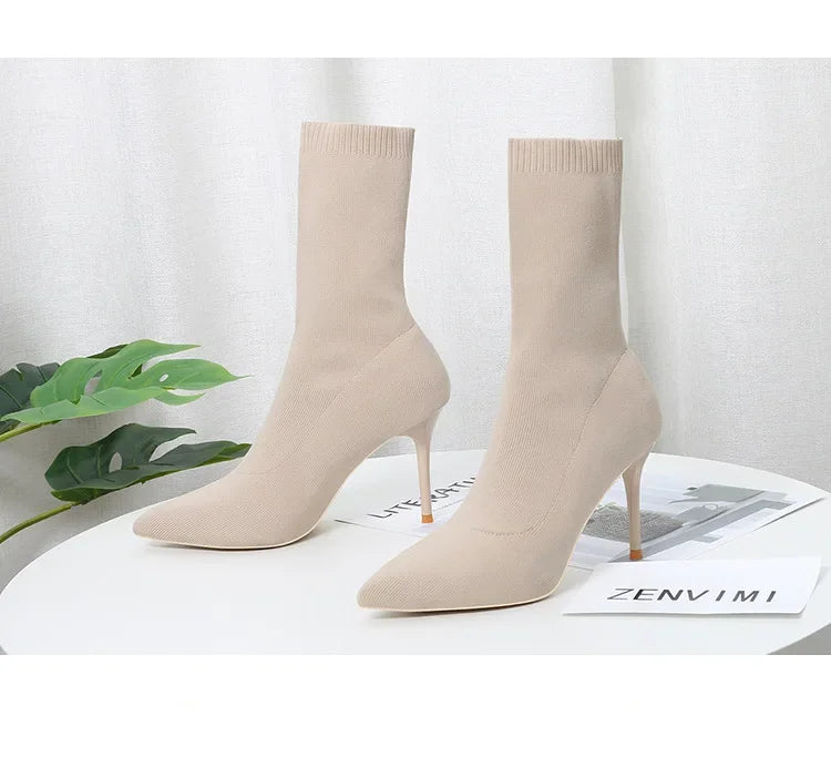 YBQJOO Women's Chelsea Boots – Pointed Toe, Ultra-High Heel, Sexy and Stylish Winter Footwear