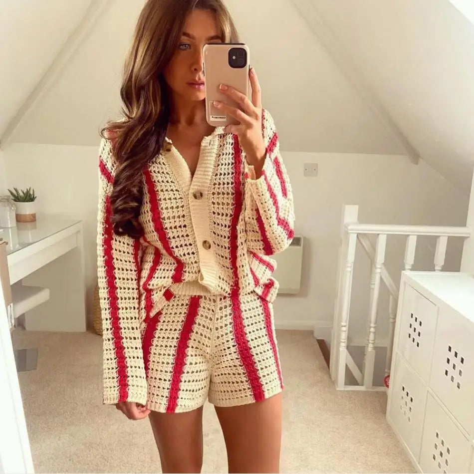 Women’s Striped Two-Piece Set - Chic &amp; Comfortable