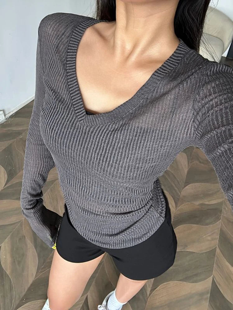 Women's Skinny Fit V-Neck Long Sleeve Stretch Tee – Summer 2025 | JEYONGZOO