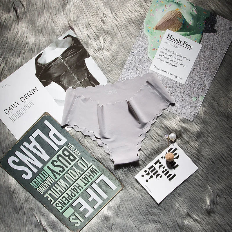 SP&CITY Soft Wavy Side Seamless Panties For Women Satin Menstrual Underwear Sexy Solid Breathable Thongs Briefs Female Lingerie