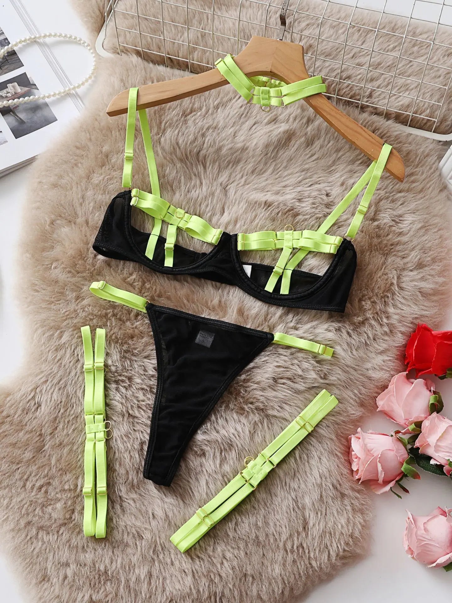 Sexy Hollow Splicing Strap Heavy Crafted Underwear 4-piece Women Rompers Clothing Bodysuits Tops Lace Jumpsuit UE5L