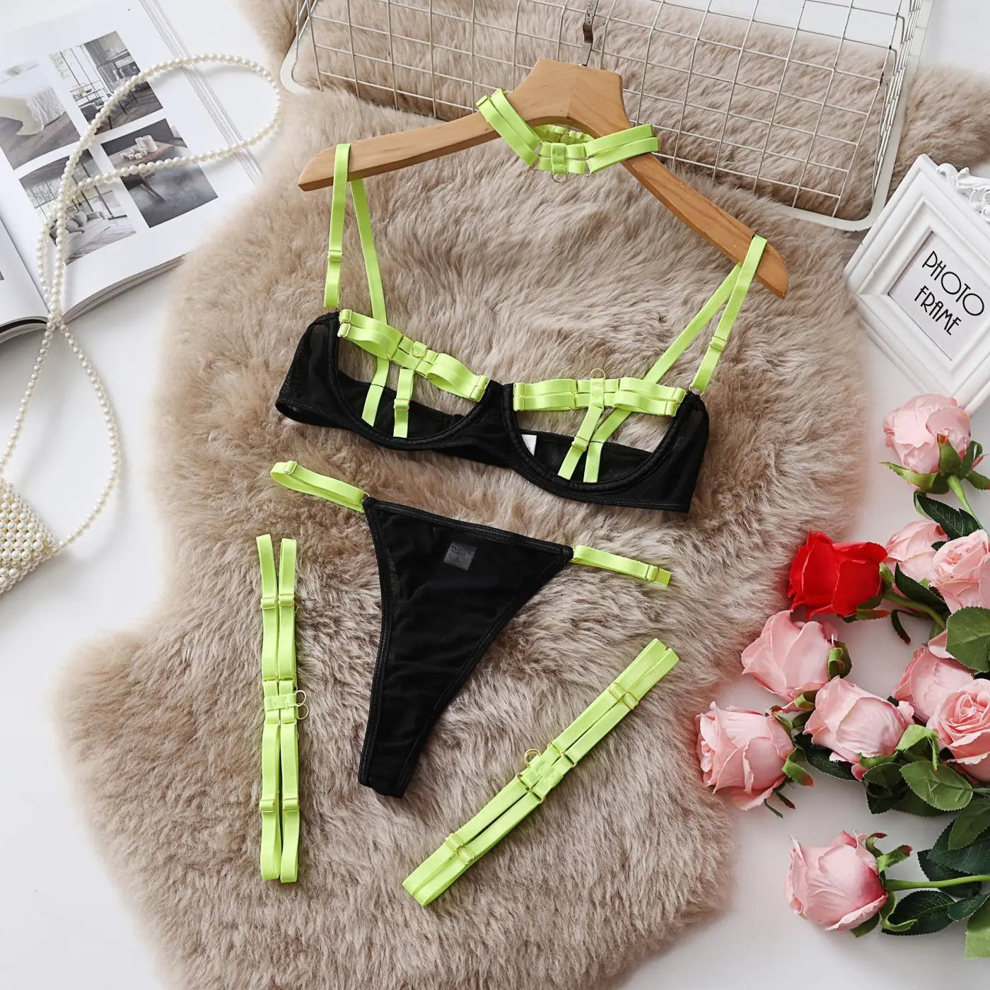 Sexy Hollow Splicing Strap Heavy Crafted Underwear 4-piece Women Rompers Clothing Bodysuits Tops Lace Jumpsuit UE5L