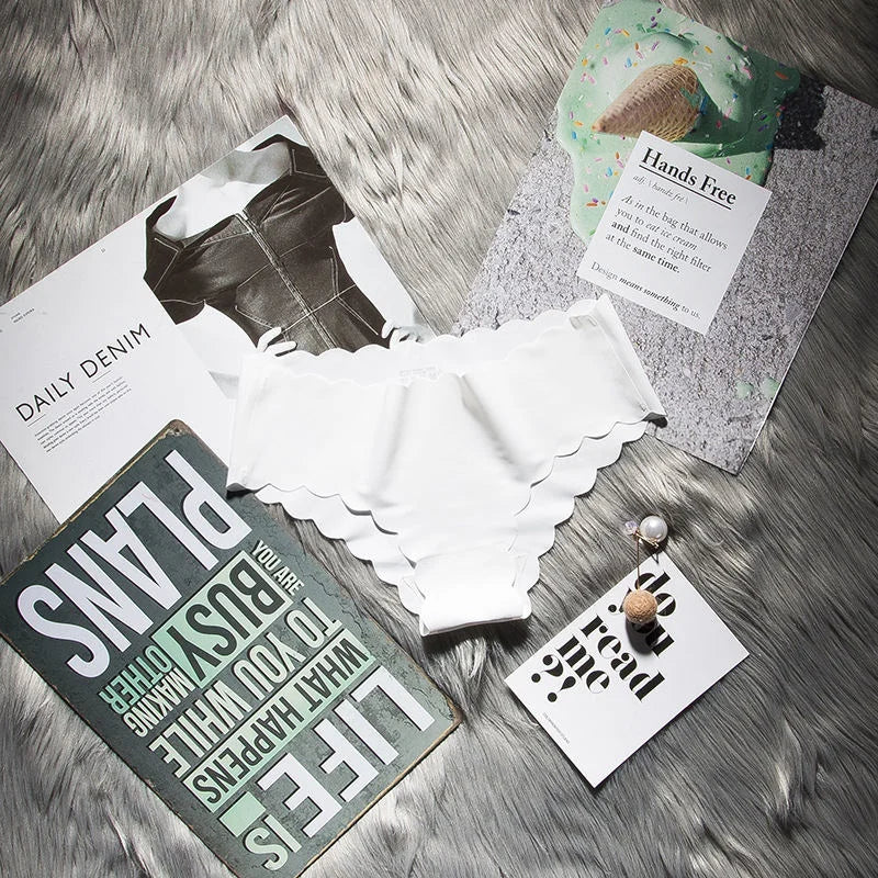 SP&CITY Soft Wavy Side Seamless Panties For Women Satin Menstrual Underwear Sexy Solid Breathable Thongs Briefs Female Lingerie