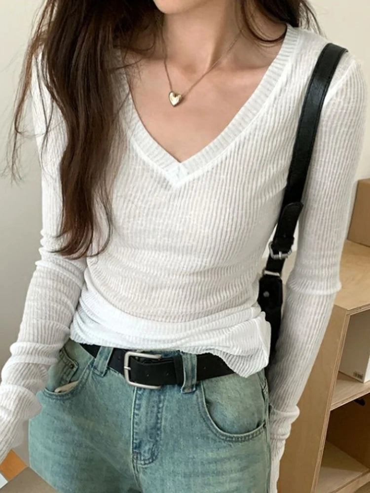 Women's Skinny Fit V-Neck Long Sleeve Stretch Tee – Summer 2025 | JEYONGZOO